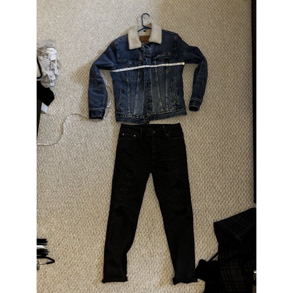 American Eagle Denim Bundle – Sherpa Jacket & Distressed Jeans